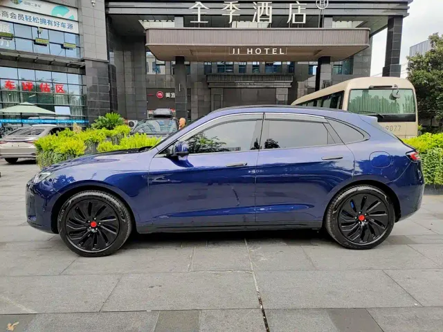 Aito M5 — Фото автомобиля 3