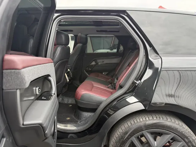Land Rover Range Rover Sport — Фото автомобиля 9