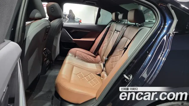 BMW 5-Series 5 серия (G60) 530i xDrive M Sport — Фото автомобиля 10