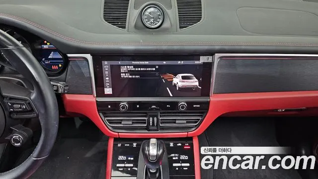 Porsche Macan — Фото автомобиля 18
