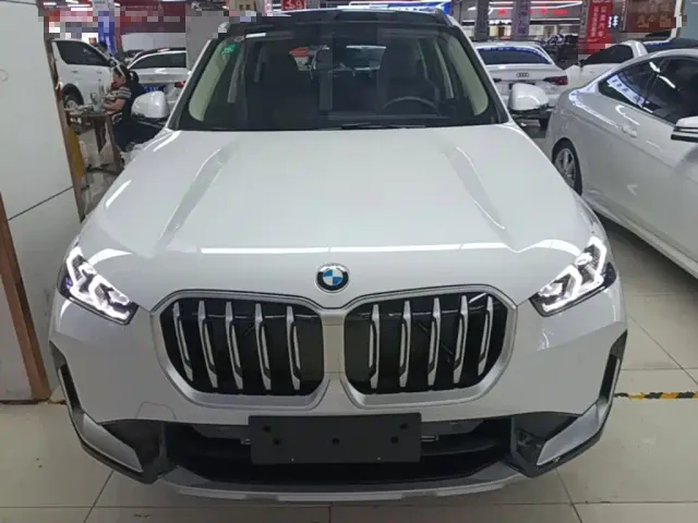 BMW X1 — Фото автомобиля 2