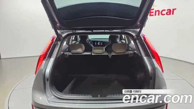 Kia Niro The All New — Фото автомобиля 29