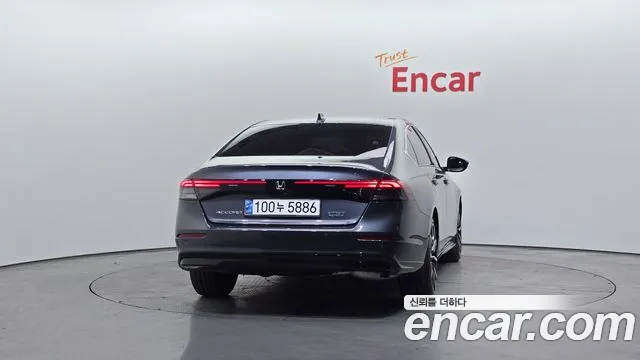 Honda Accord — Фото автомобиля 4