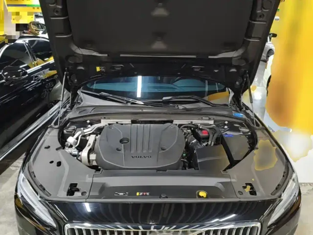 Volvo S90 — Фото автомобиля 19