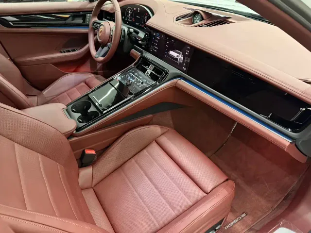 Porsche Panamera — Фото автомобиля 12