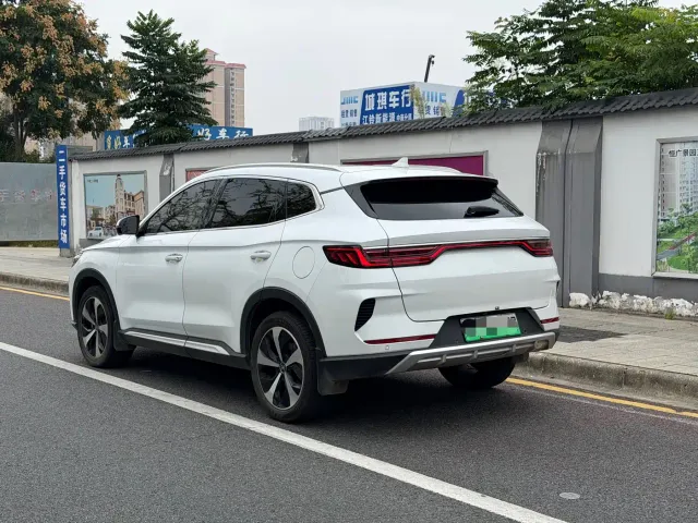 BYD Song PLUS — Фото автомобиля 5