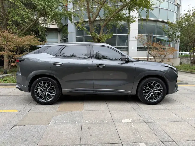 Changan UNI-Z — Фото автомобиля 8