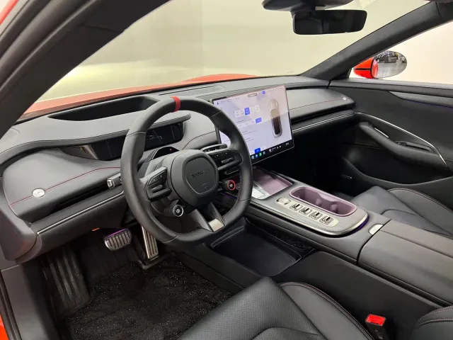 Xiaomi SU7 — Фото автомобиля 15