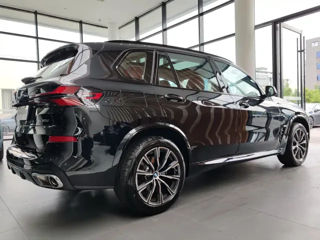 BMW X5 — Фото автомобиля 4