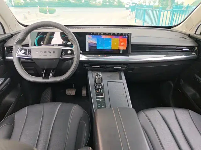 Roewe RX5 Max — Фото автомобиля 9