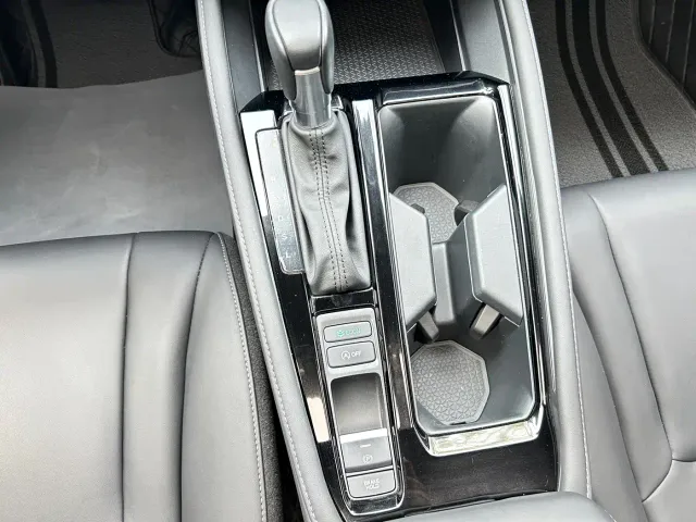 Honda Accord — Фото автомобиля 10