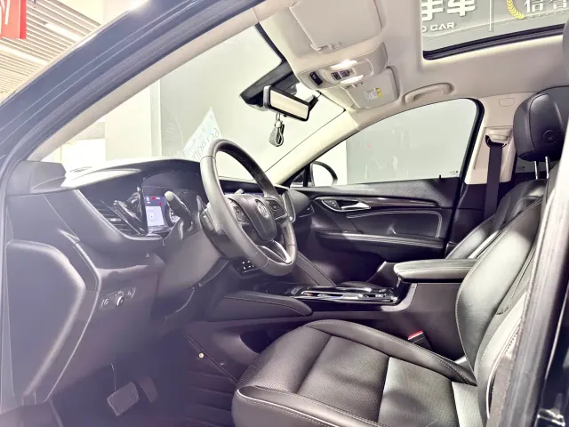 Buick Envision Plus — Фото автомобиля 10