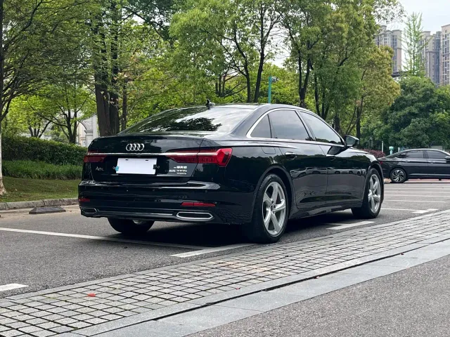 Audi Audi A6L 2022 55 TFSI quattro Premium Elegance — Фото автомобиля 4