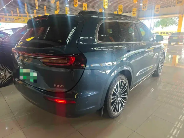 Aito M7 — Фото автомобиля 2