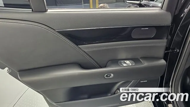 Genesis G90 Бензин 3.5 турбо AWD — Фото автомобиля 25