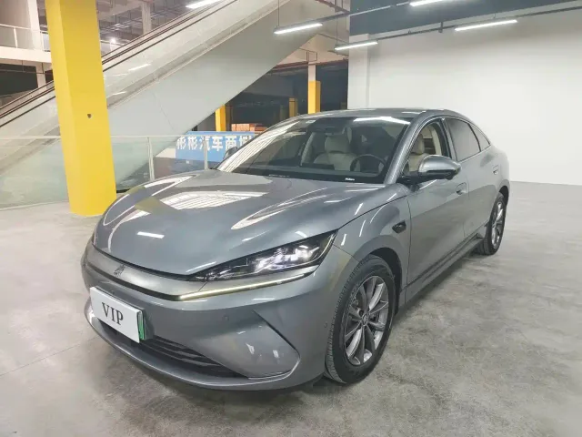Фотография автомобиля — BYD Qin L