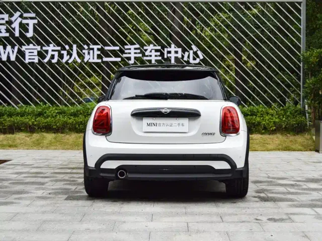 MINI Hatch — Фото автомобиля 3
