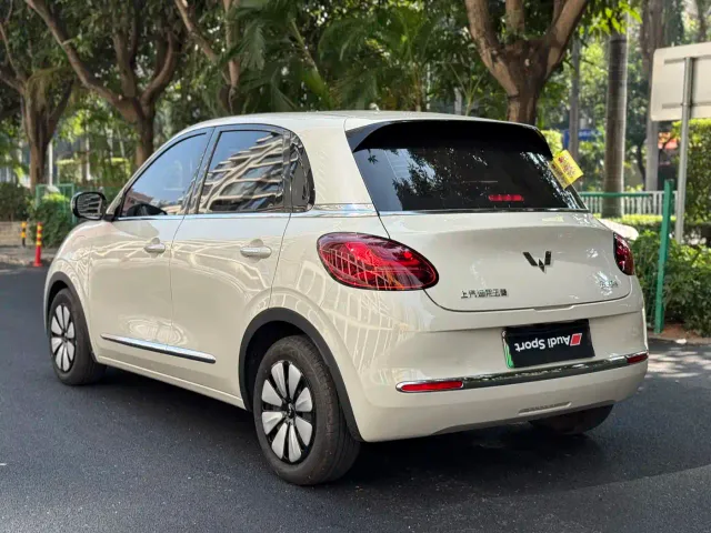 Wuling Bingo — Фото автомобиля 2