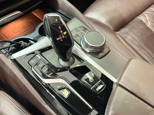 BMW 5 Series — Фото автомобиля 11