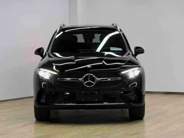 Mercedes-Benz Mercedes-Benz GLC 2023 Facelift GLC 300 L 4MATIC Sport 7-Seater — Фото автомобиля 4