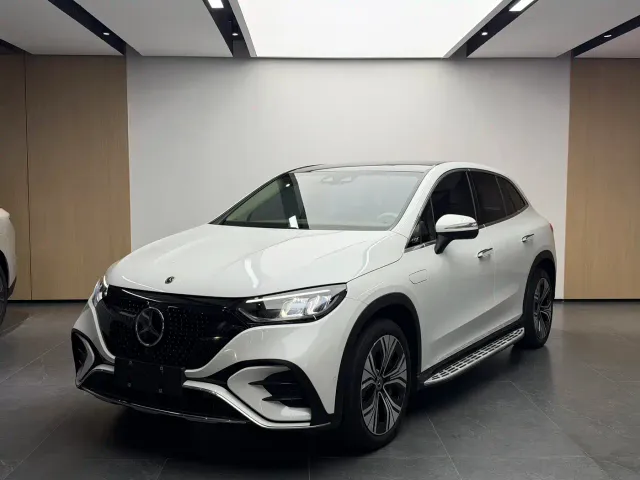 Фотография автомобиля — Mercedes-Benz EQE SUV