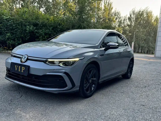 Фотография автомобиля — Volkswagen Golf