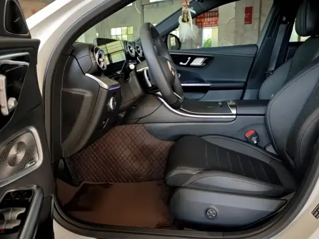 Mercedes-Benz C-Class — Фото автомобиля 7
