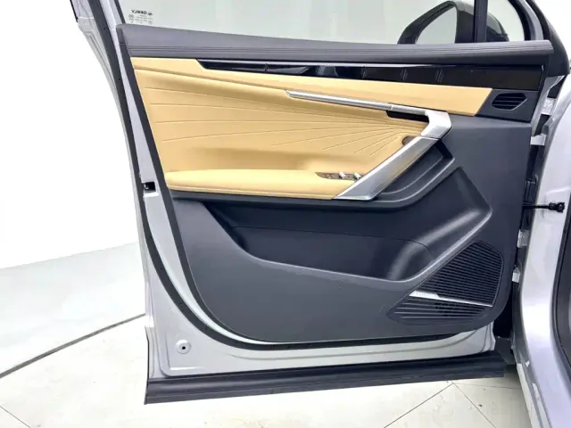 Geely Boyue L — Фото автомобиля 12