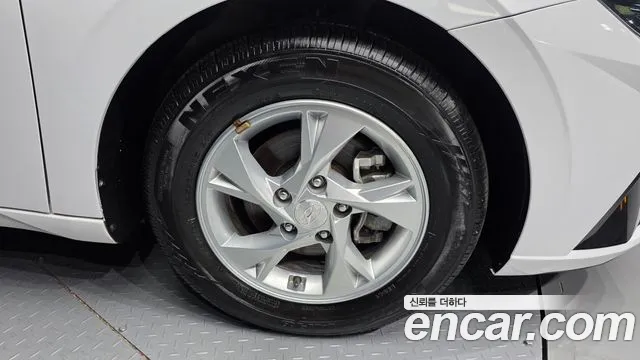 Hyundai AVANTE — Фото автомобиля 21