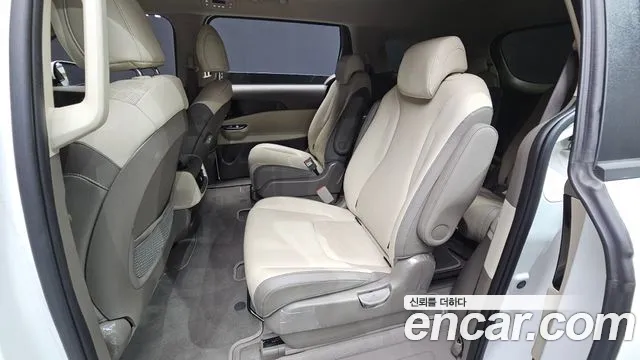 Kia Carnival 4th Gen — Фото автомобиля 18