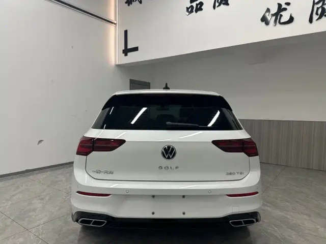 Volkswagen Golf — Фото автомобиля 5