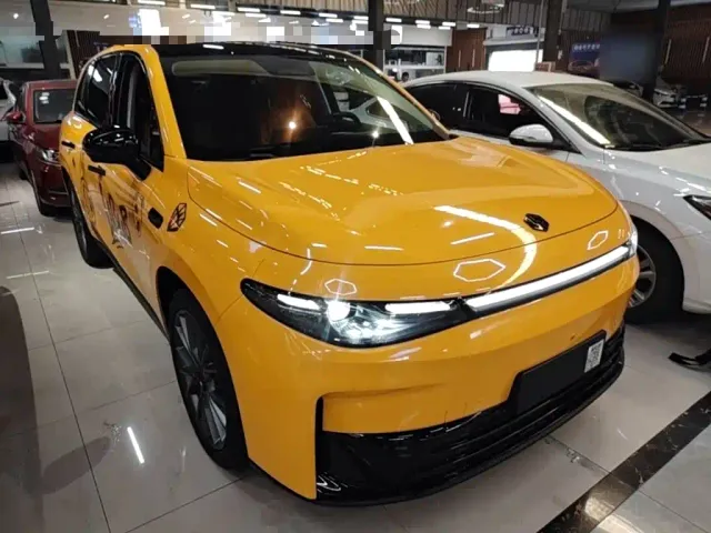 Leapmotor C10 — Фото автомобиля 3