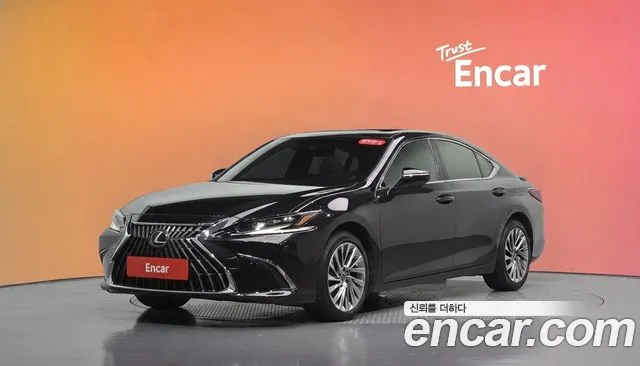 Фотография автомобиля — Lexus ES 7th Gen