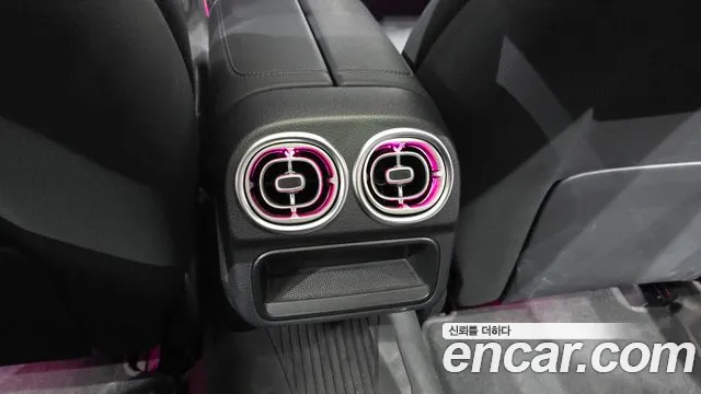 Mercedes-Benz C-Class — Фото автомобиля 19