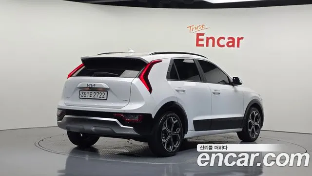 Kia Niro The All New Niro Signature — Фото автомобиля 2