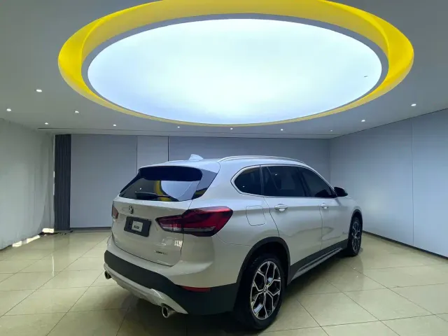 BMW X1 — Фото автомобиля 4