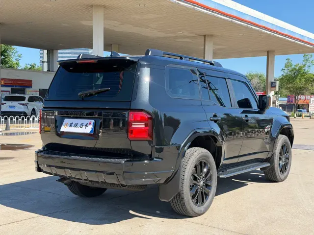 Toyota Prado — Фото автомобиля 6