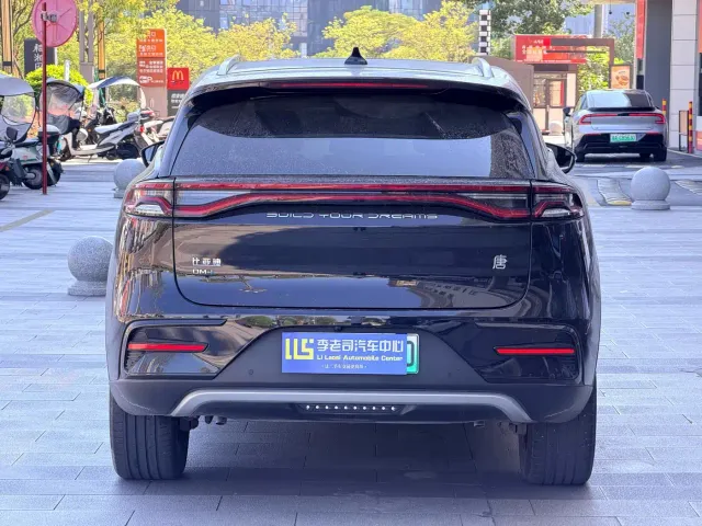 BYD Tang — Фото автомобиля 5
