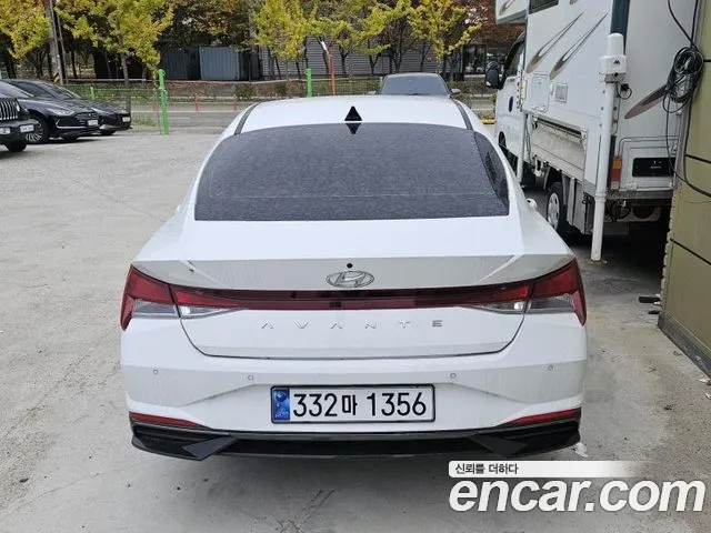 Hyundai Avante CN7 — Фото автомобиля 4