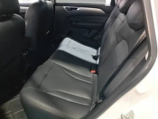 Haval M6 — Фото автомобиля 16
