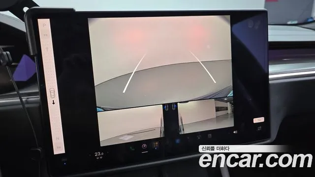 Tesla Model S — Фото автомобиля 13