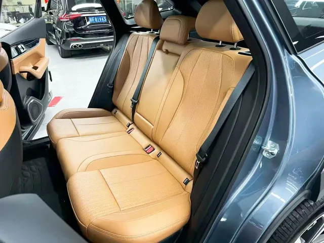 Geely Boyue L — Фото автомобиля 16