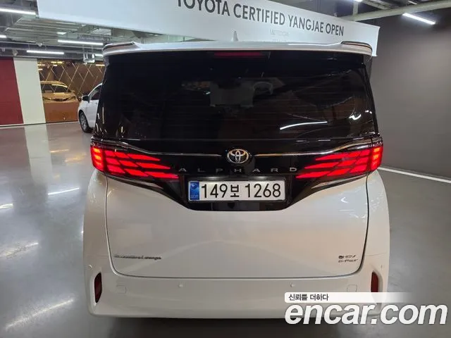 Toyota Alphard — Фото автомобиля 4