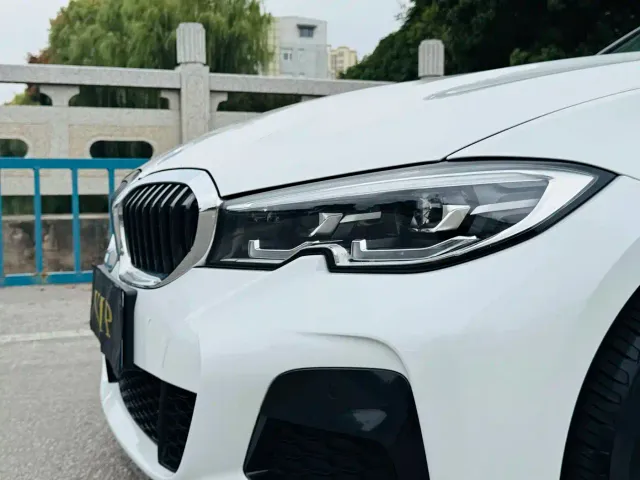 BMW 3 Series — Фото автомобиля 17