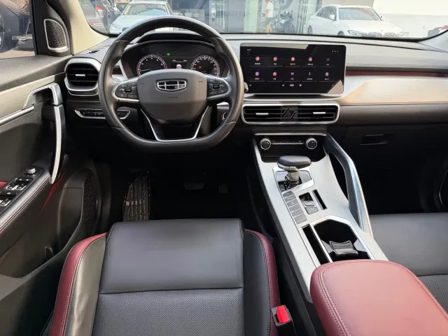 Geely Binyue — Фото автомобиля 18