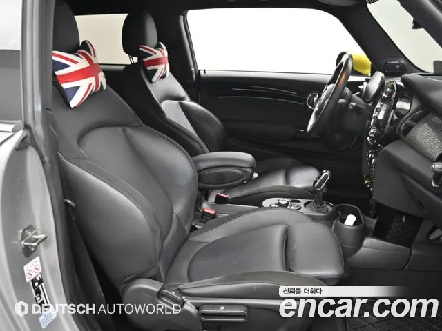 MINI Cooper Cooper Electric — Фото автомобиля 10