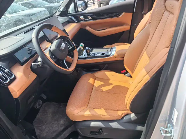 Geely Boyue L — Фото автомобиля 4