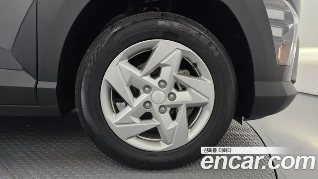 Hyundai Kona — Фото автомобиля 6
