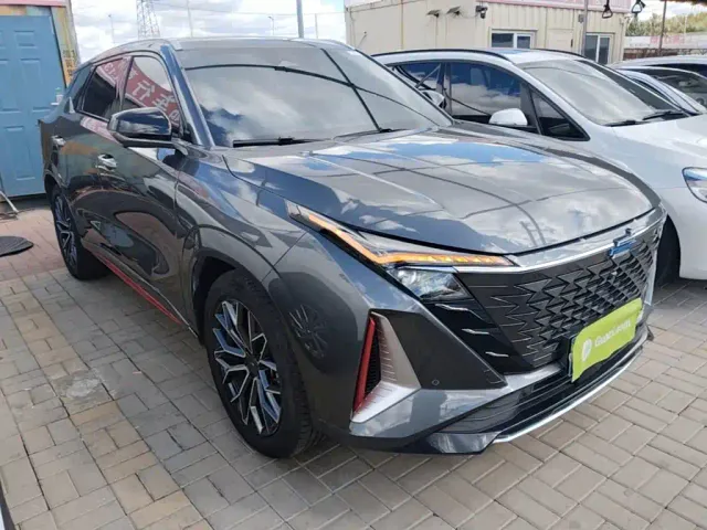 Changan Z6 — Фото автомобиля 3