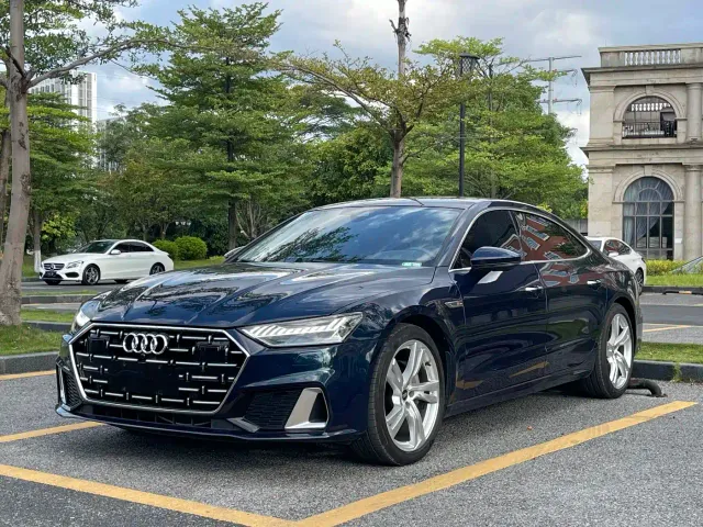 Фотография автомобиля — Audi A7L